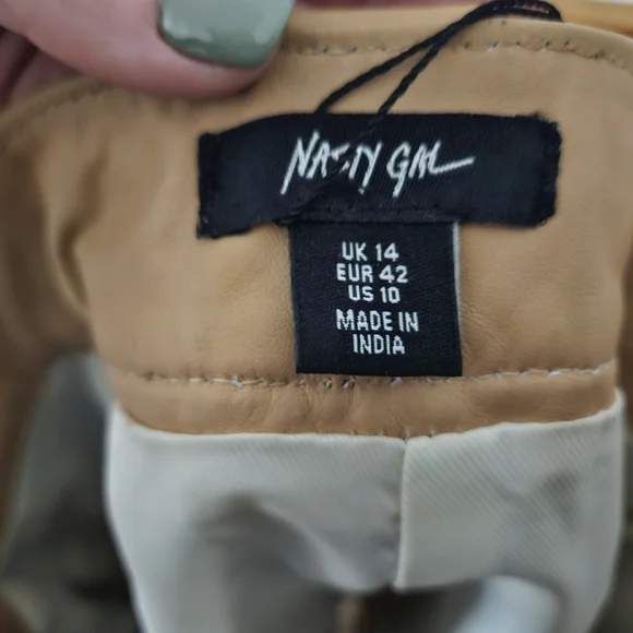 NWT Nasty Gal Real Leather Stripe Booty Shorts MSRP $292 SIZE US 10 - Picture 11 of 12